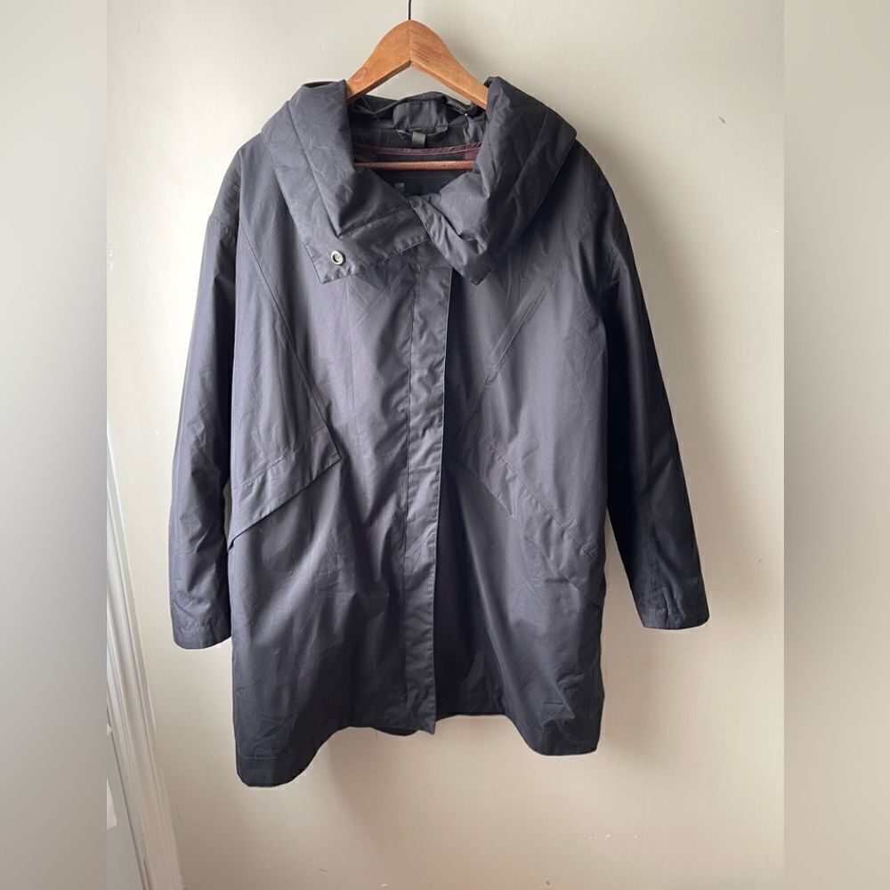 𝅺HELLY hansen black embla 2 layer jacket medium